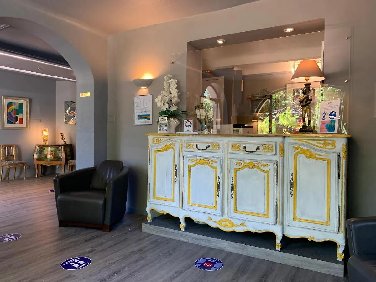 ז'ואן-לה-פינס Hotel Le Pre Catelan