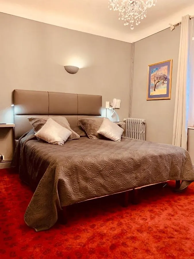 ז'ואן-לה-פינס Hotel Le Pre Catelan 3*,