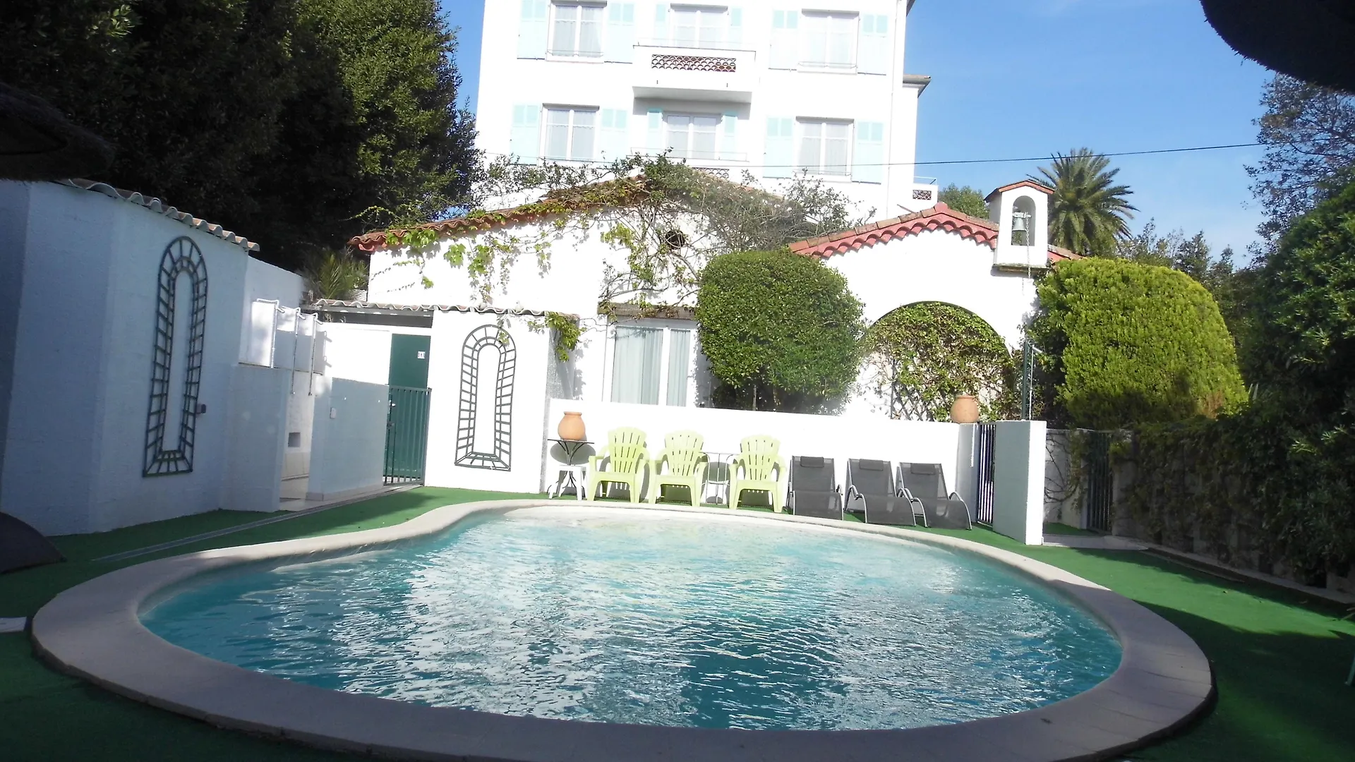 ז'ואן-לה-פינס Hotel Le Pre Catelan 3*,