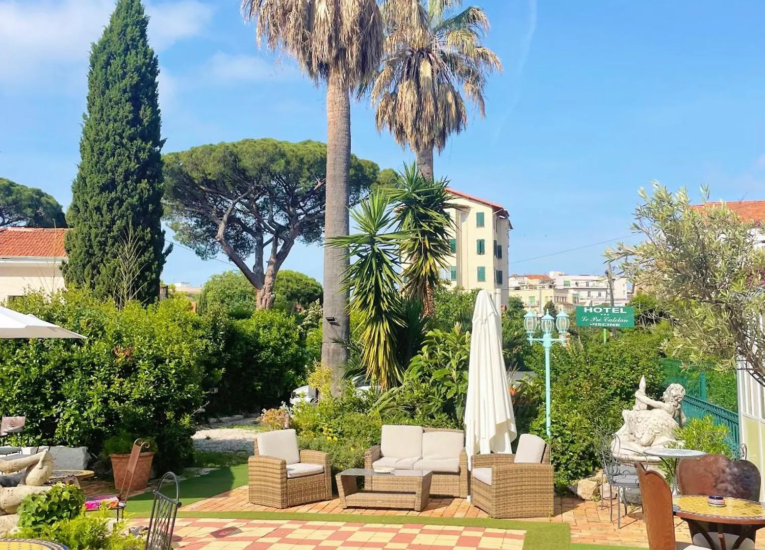 ז'ואן-לה-פינס Hotel Le Pre Catelan 3*,